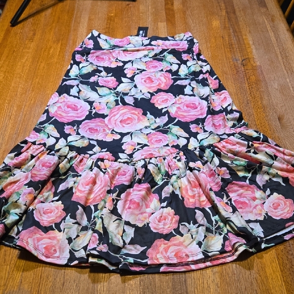 NWT Agnes & Dora Women Small Black Pink Rose Asymmetrical BOHO Ruffle Midi Skirt - Picture 6 of 7